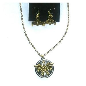 Wonder Woman Earring & Necklace Set